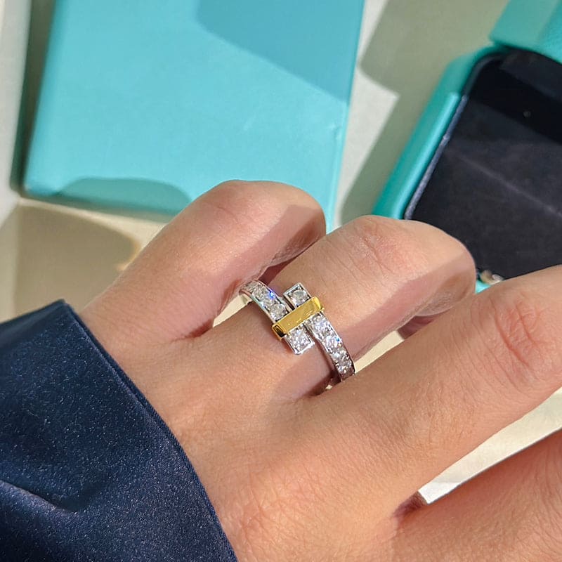 Tiffany Edge Bypass 18K Gold Ring