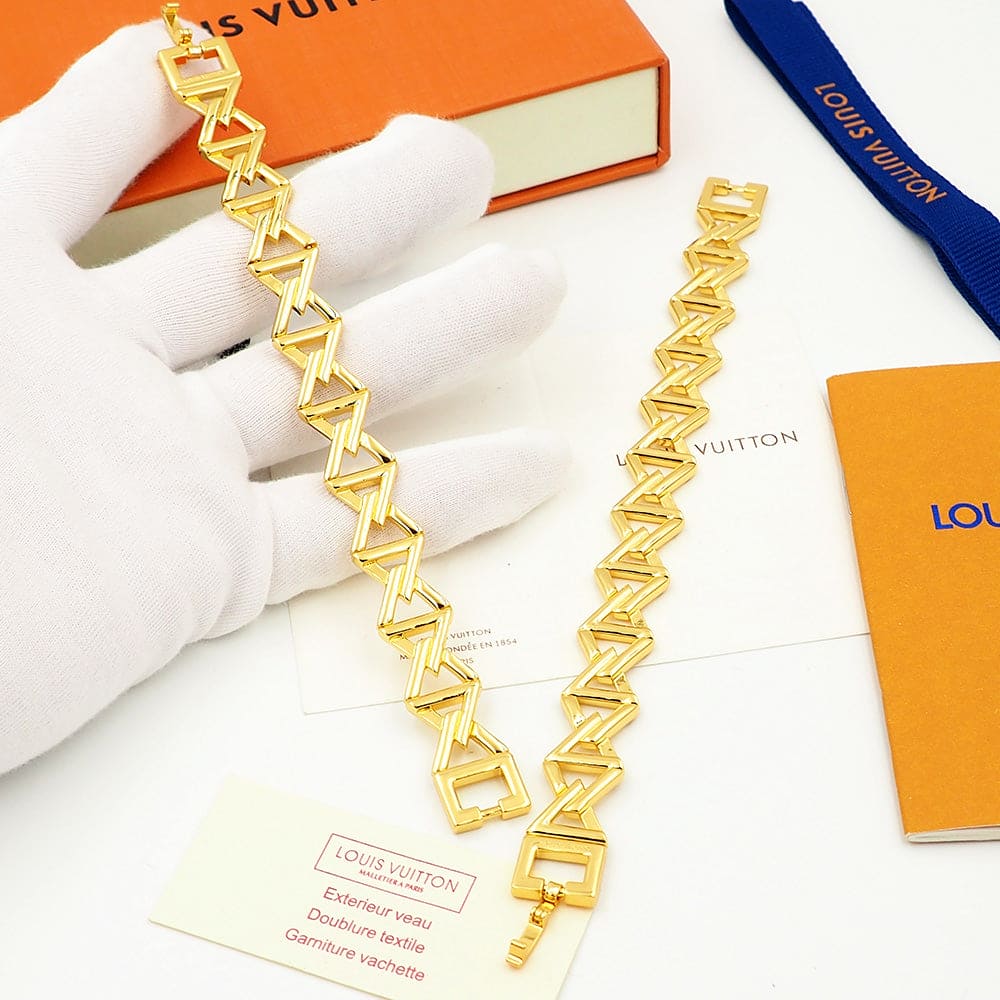 Louis Vuitton Volt Curb Chain Large 18K Gold Bracelet