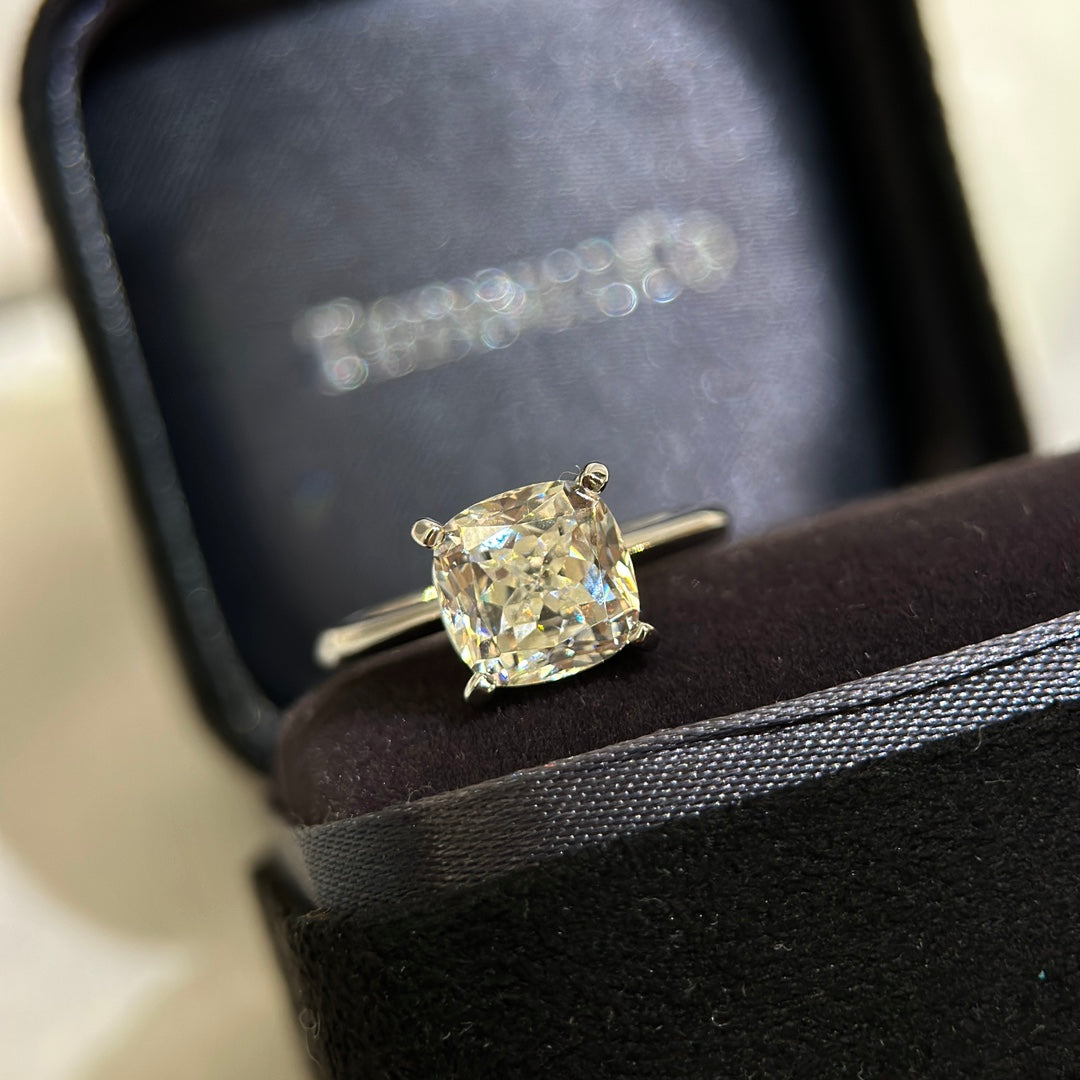 Tiffany True Engagement 18K Gold Ring