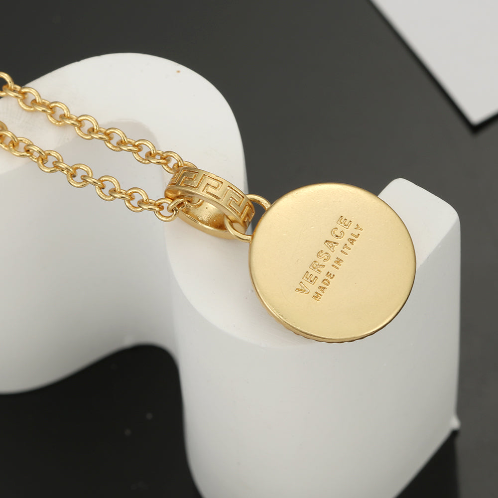 Classic 18K Gold Necklace