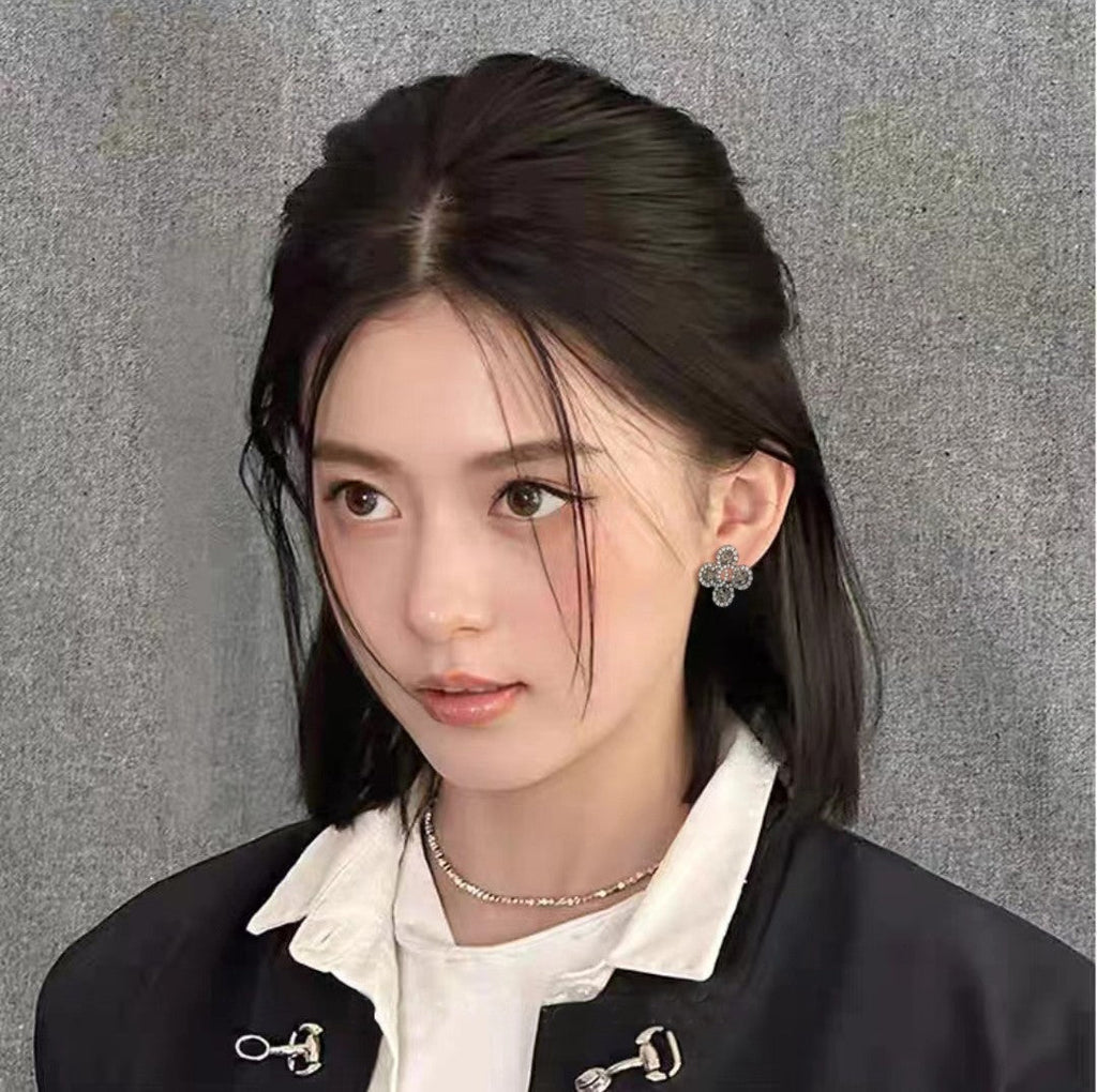 Chanel Flower Crystals 18K Gold Earrings