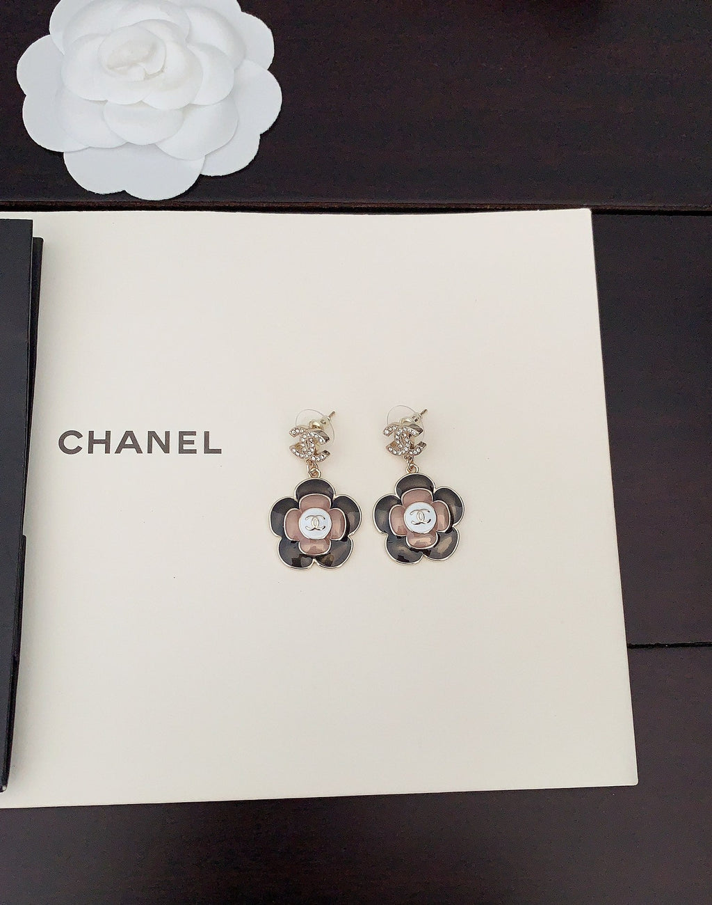 Chanel Flower Pendant 18K Gold Earrings