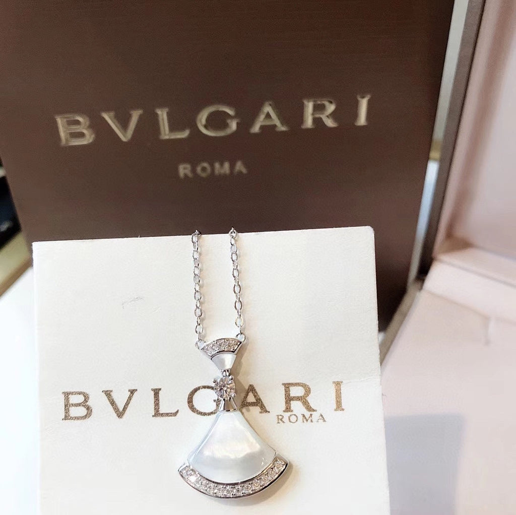 Bvlgari BVLGARI Dream Pearls 18K Gold Necklace