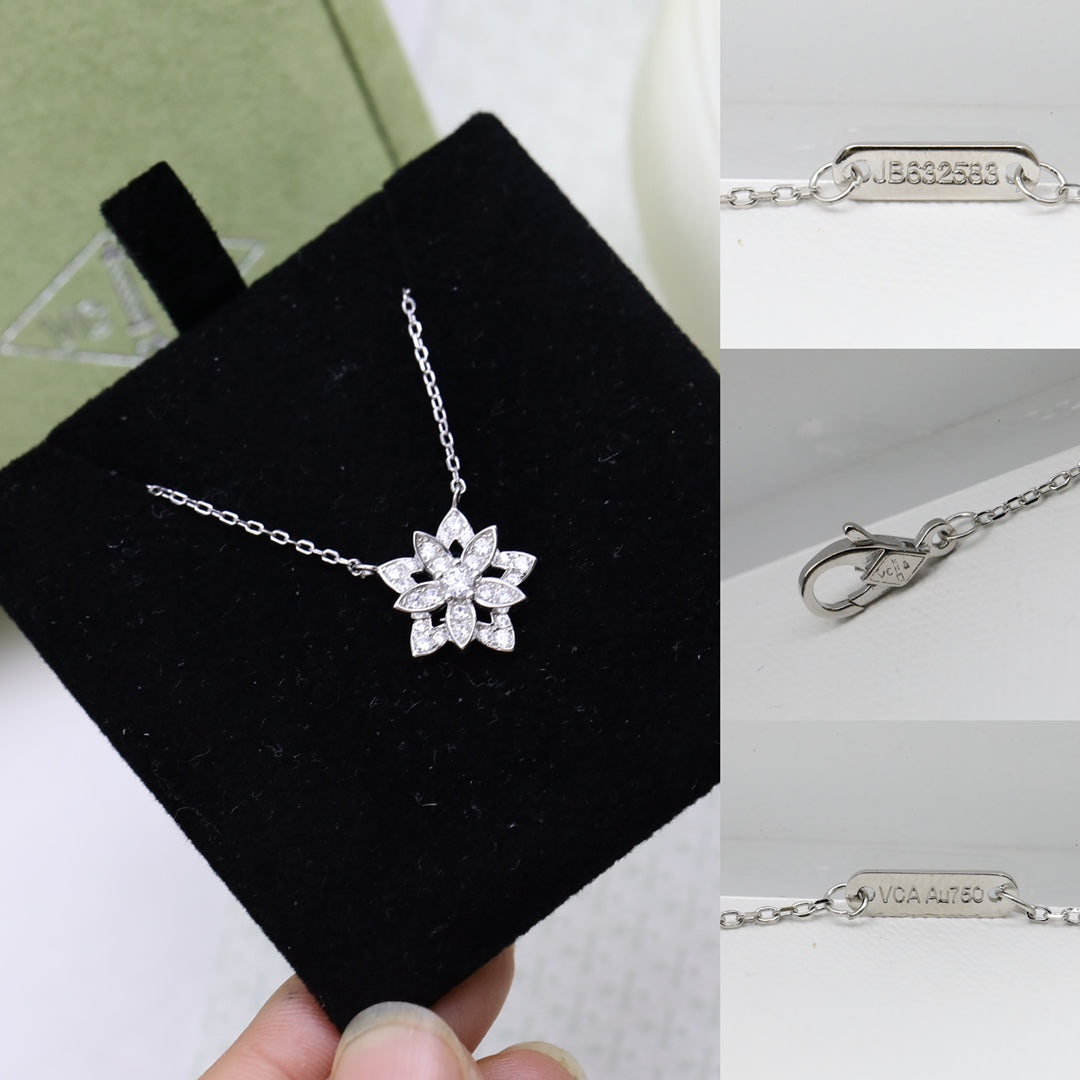 Lotus Openwork Pendant 18K Gold Necklace
